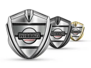 Nissan 3D Emblema Insignia Lujoso Acabado Aleación 3D Detalle